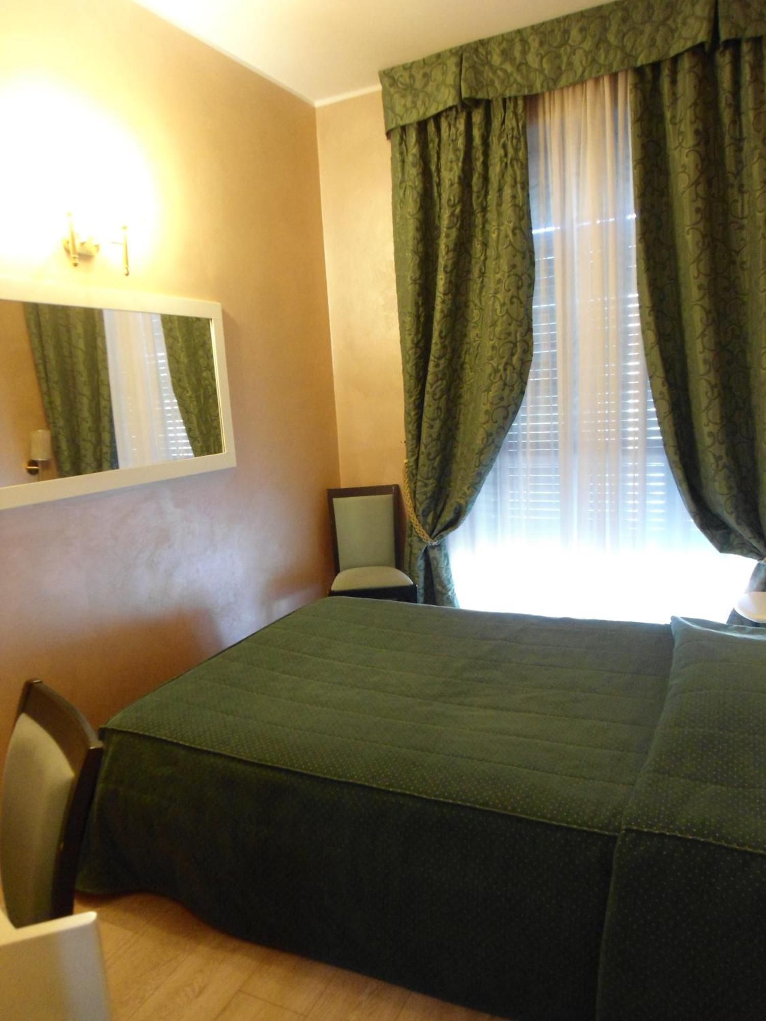 Single Room,1404047774:JPEG