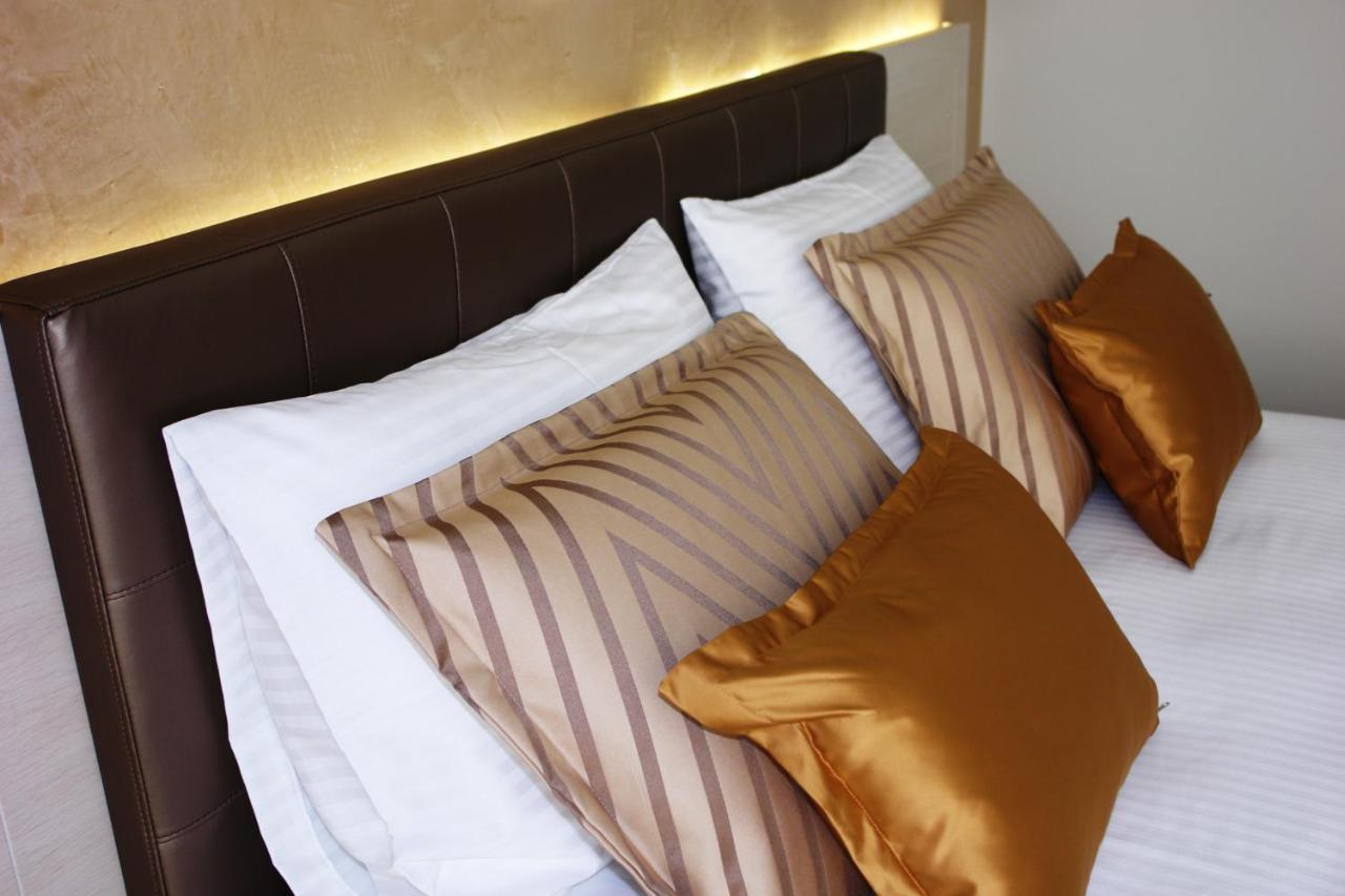 Double Room with Balcony,766303123:JPEG