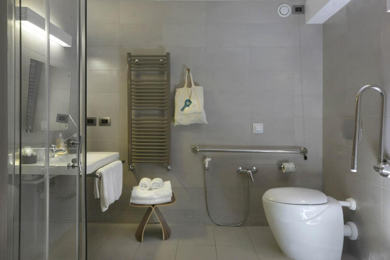Deluxe Double or Twin Room with City View