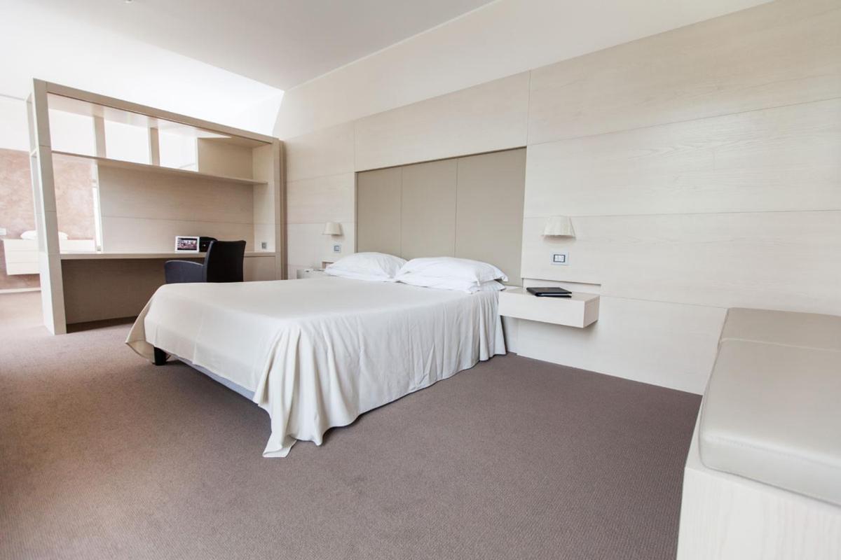 Junior Suite Balcony or Terrace Lake View