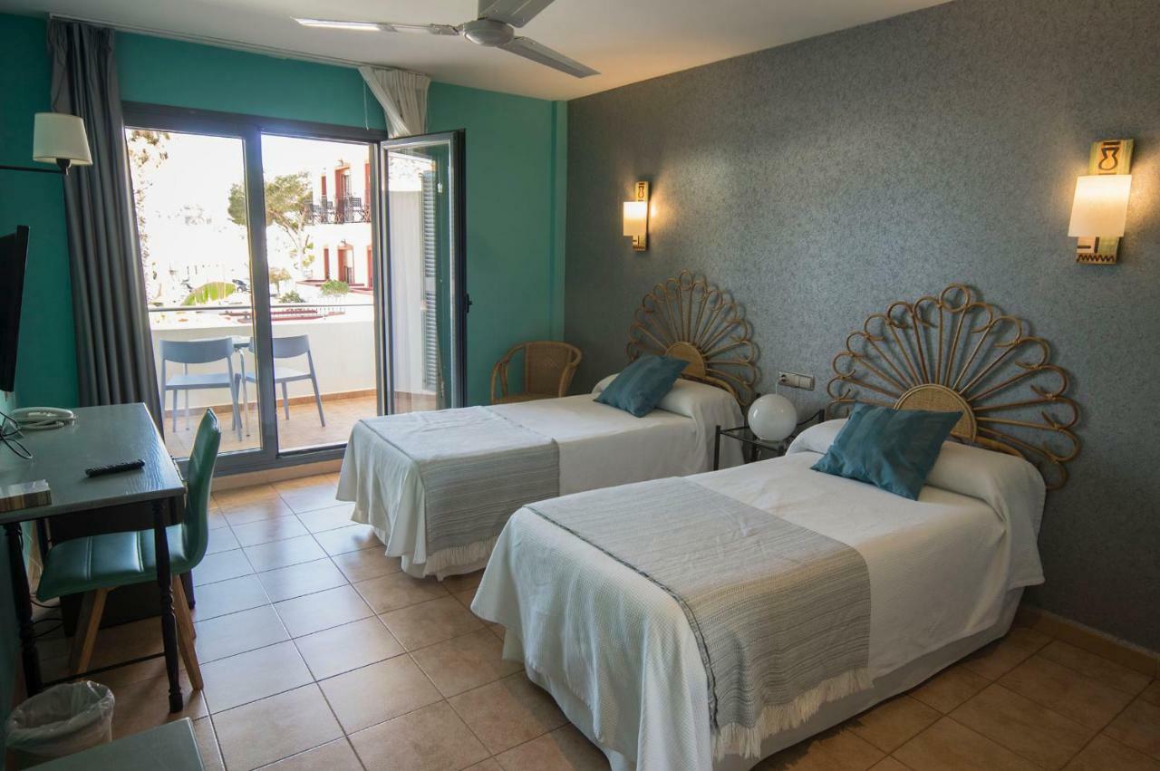 Twin Room Terrace