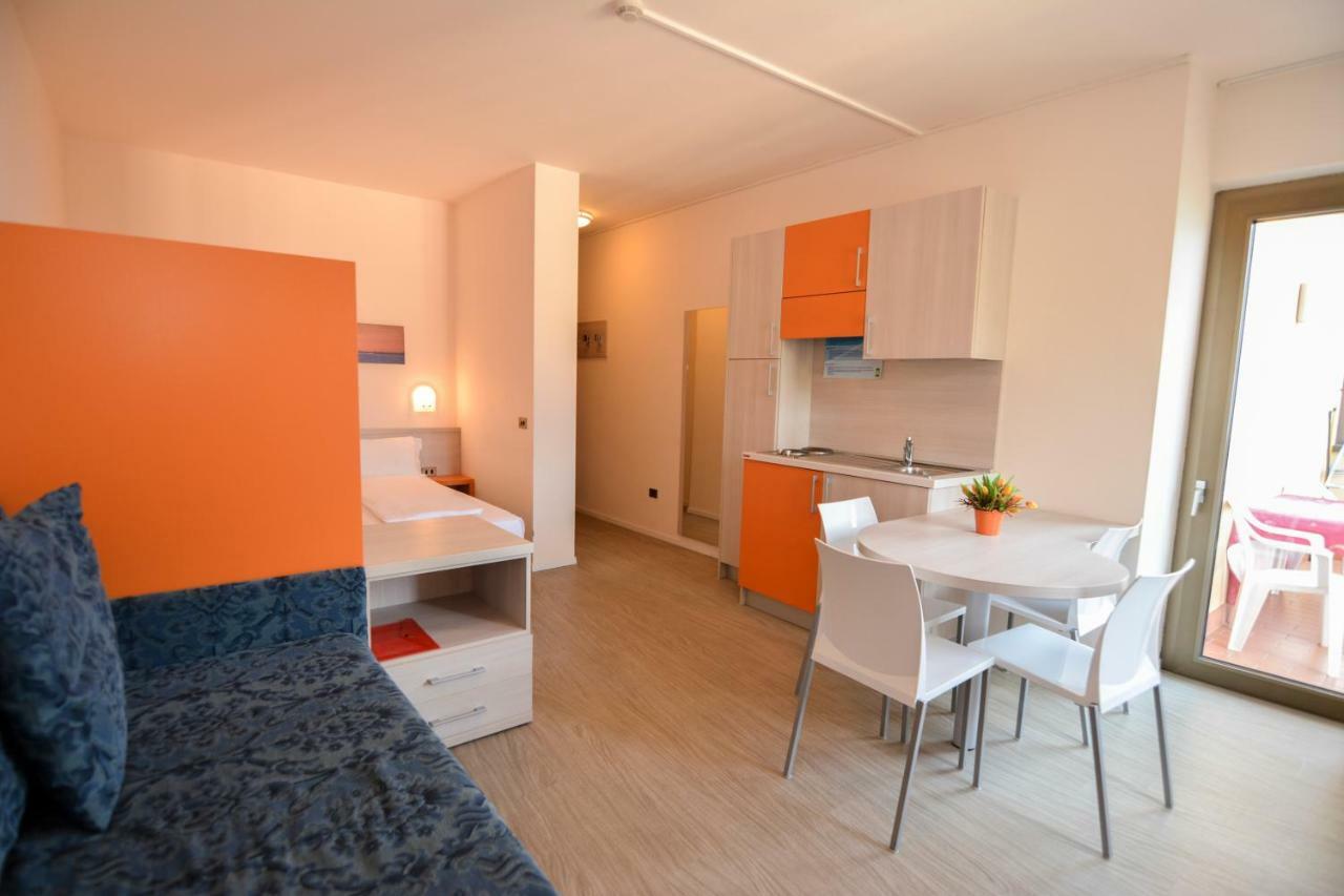 Standard Apartment,943351936:JPEG