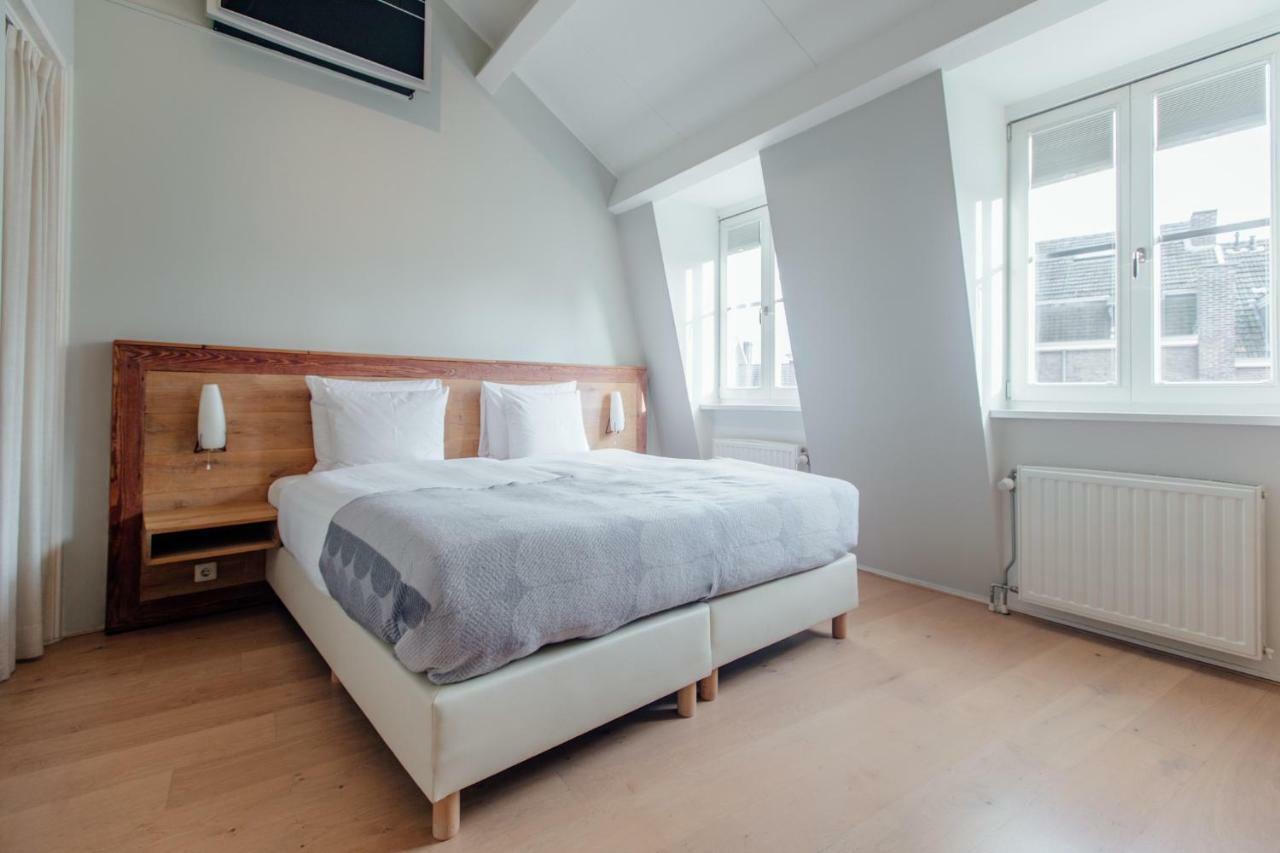 Dreibettzimmer mit 2 Schlafzimmern
