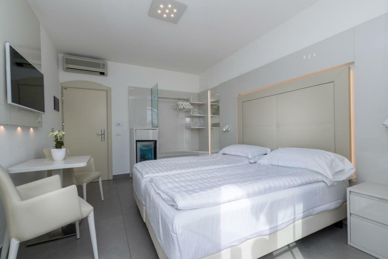 Double or Twin Room Terrace