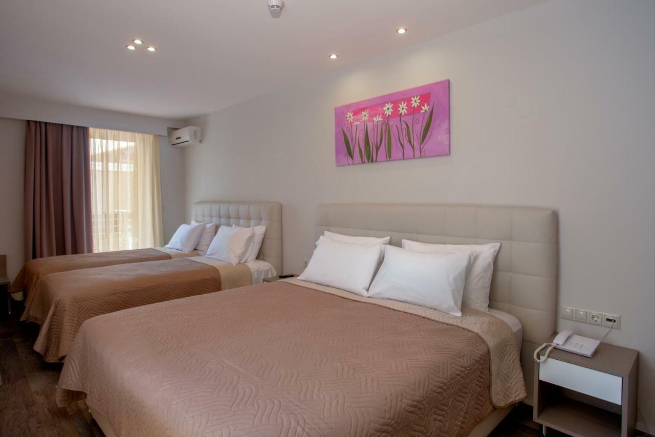 Deluxe Queen Room Two Queen Beds