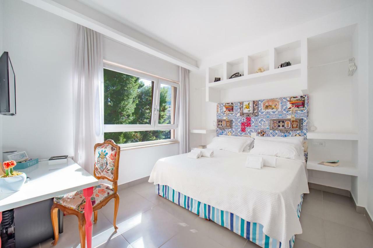 Junior Suite,791756394:JPEG