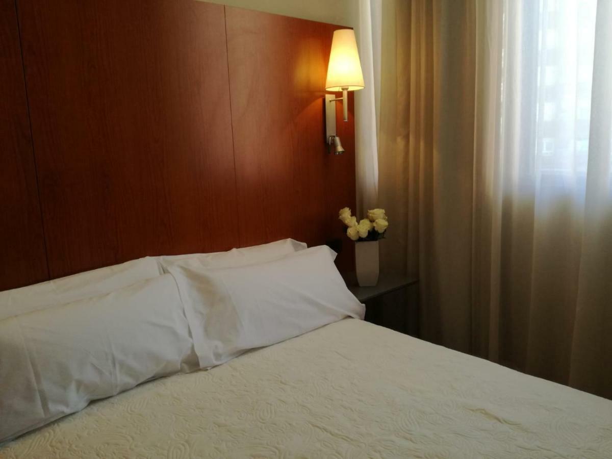 Deluxe Double Room Shower