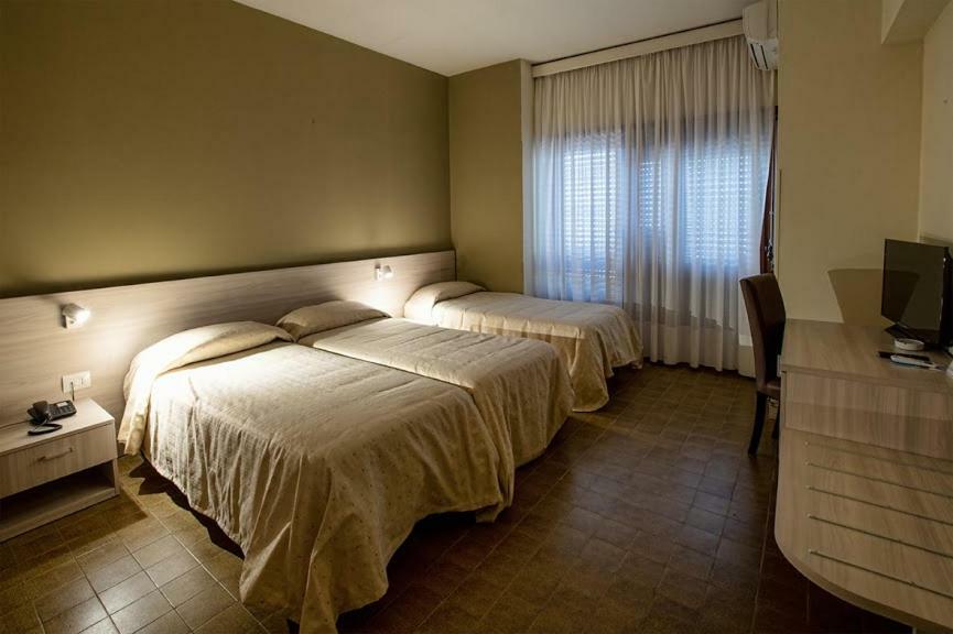 Triple Room,799605096:JPEG