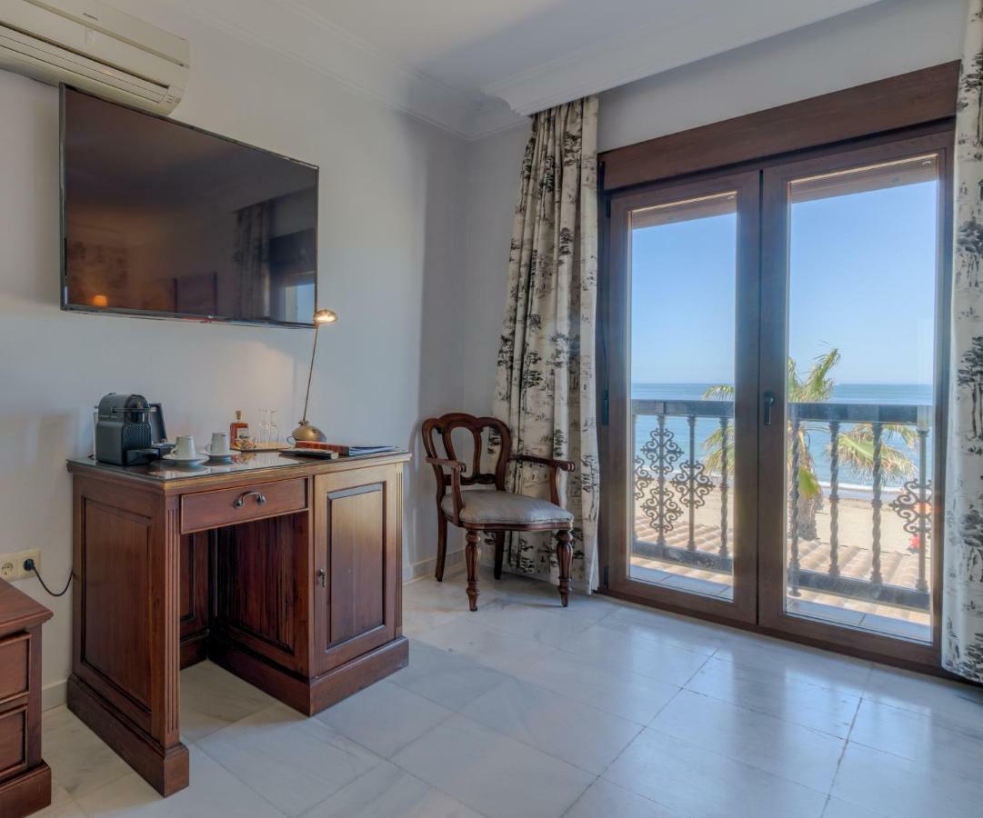 Double or Twin Room Sea View