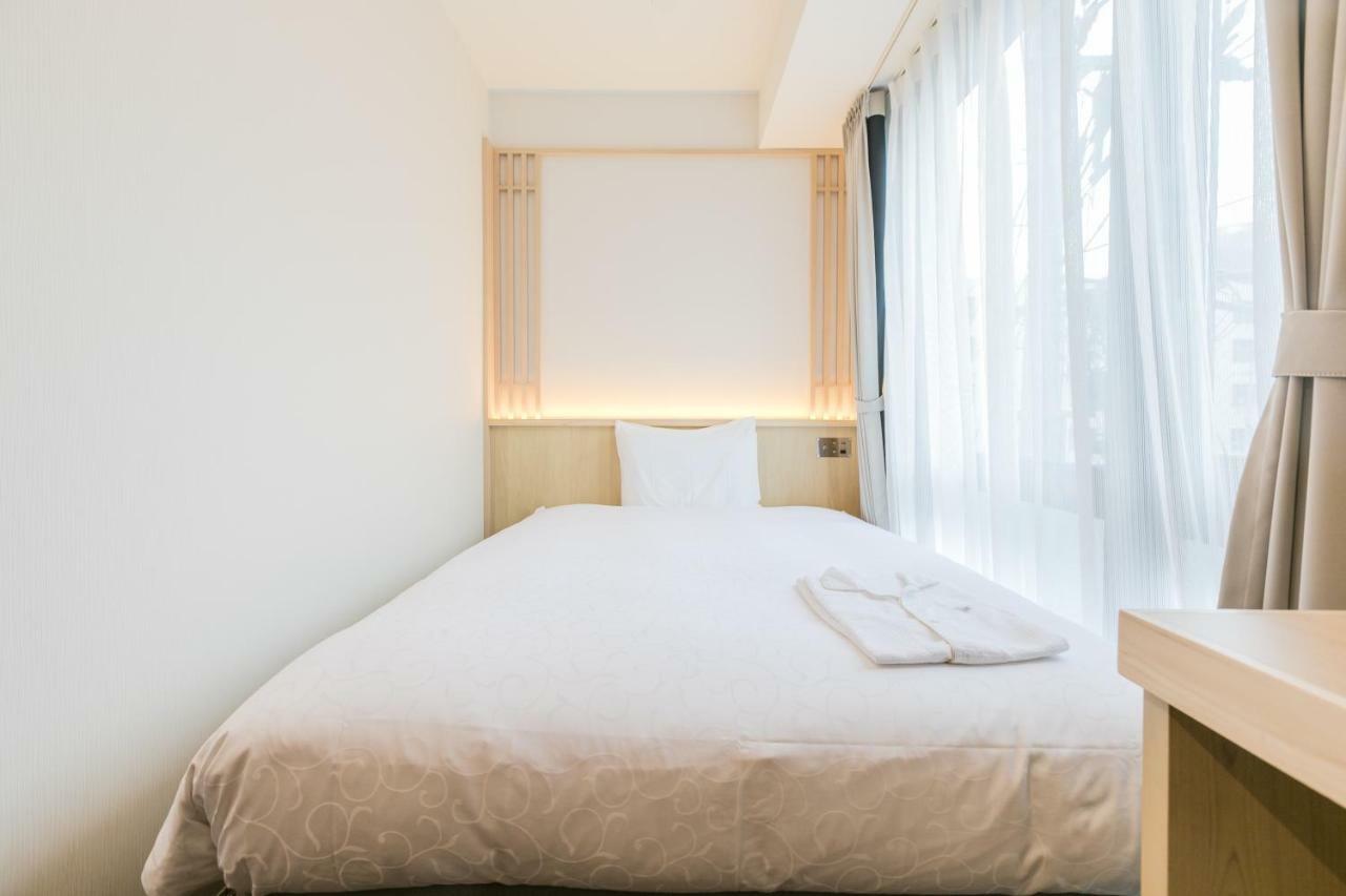 Phiten Single Room