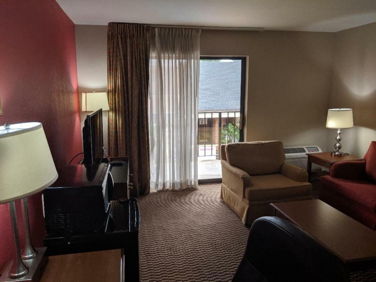 King Suite,813431649:JPEG