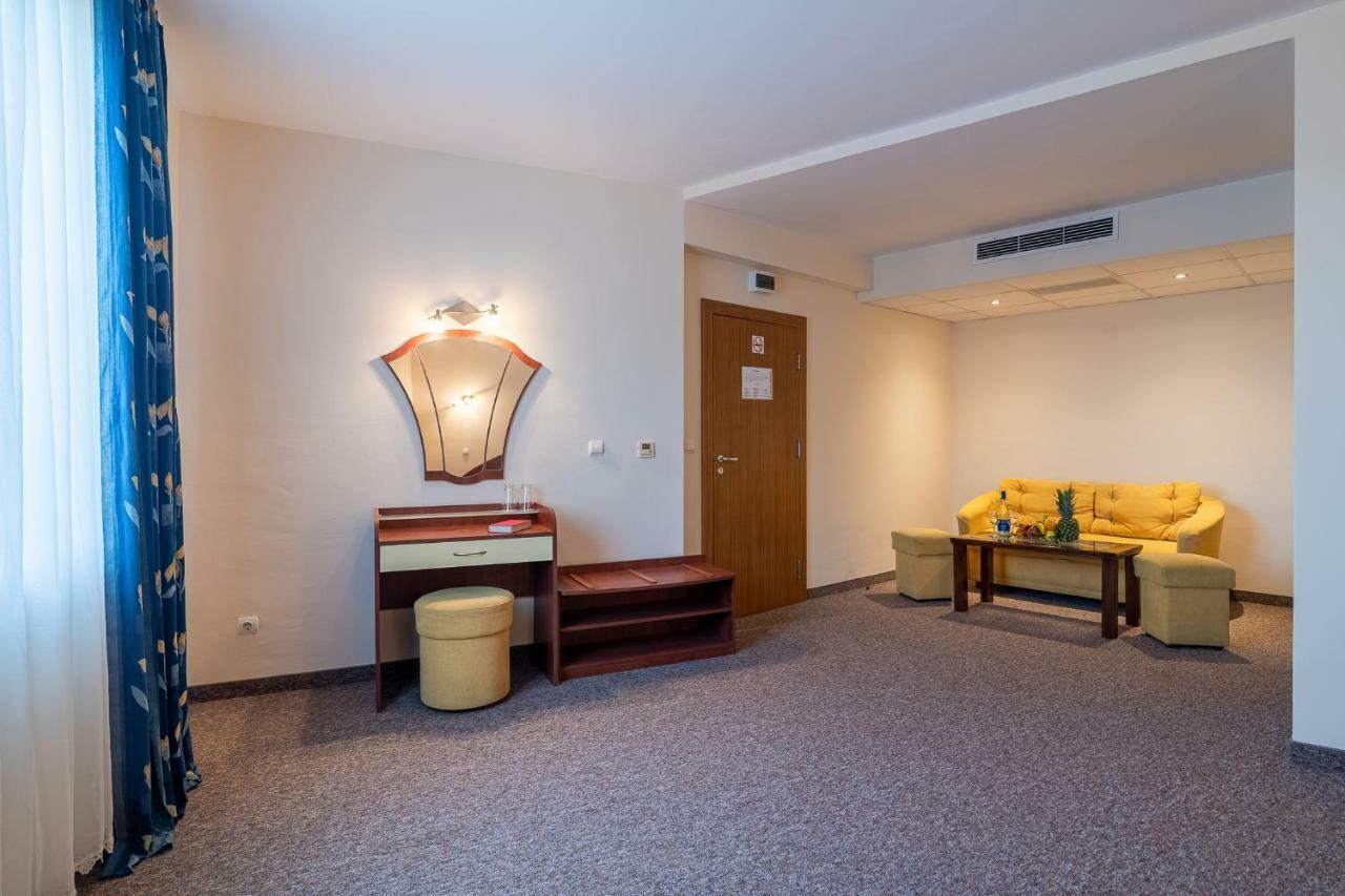 Junior Suite,815859896:JPEG