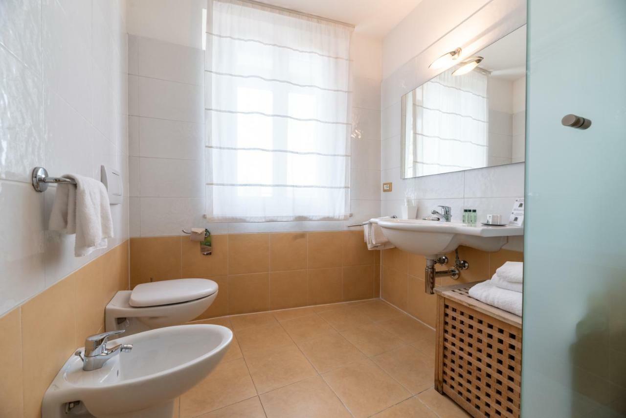 Comfort Triple Room with Shower
