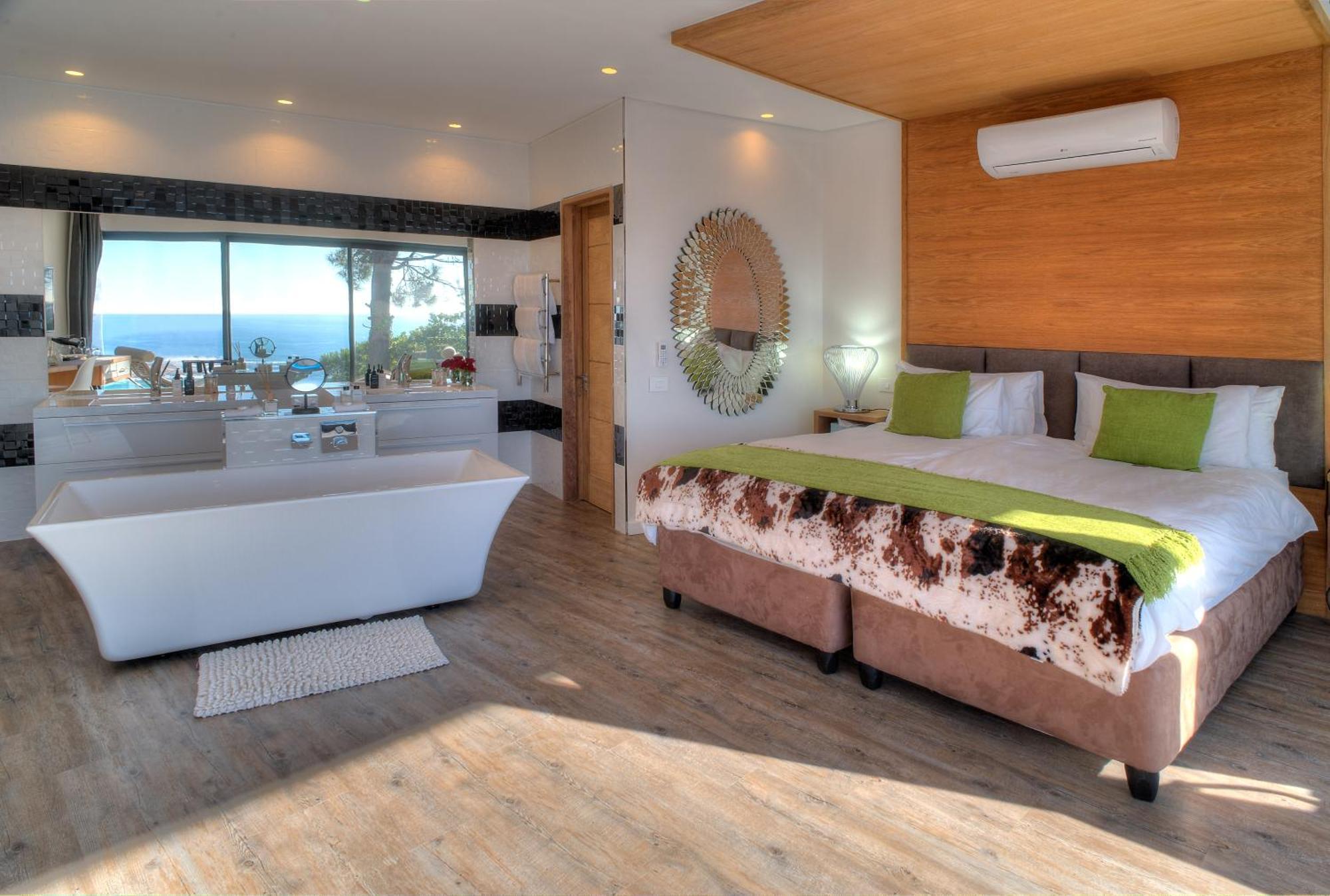 Quarto com Cama de Casal ou 2 de Solteiro