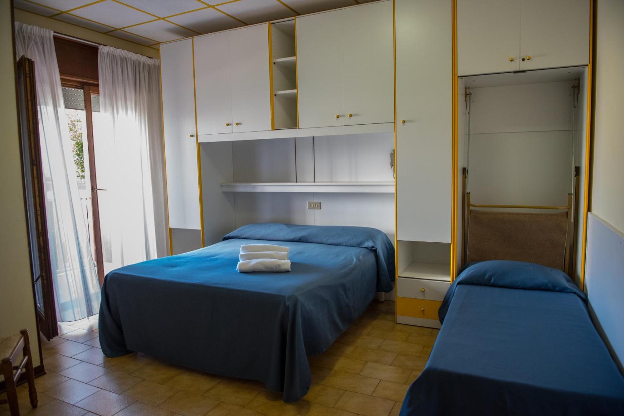 Triple Room,832501820:JPEG