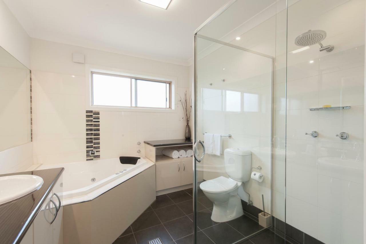 Corner Suite
