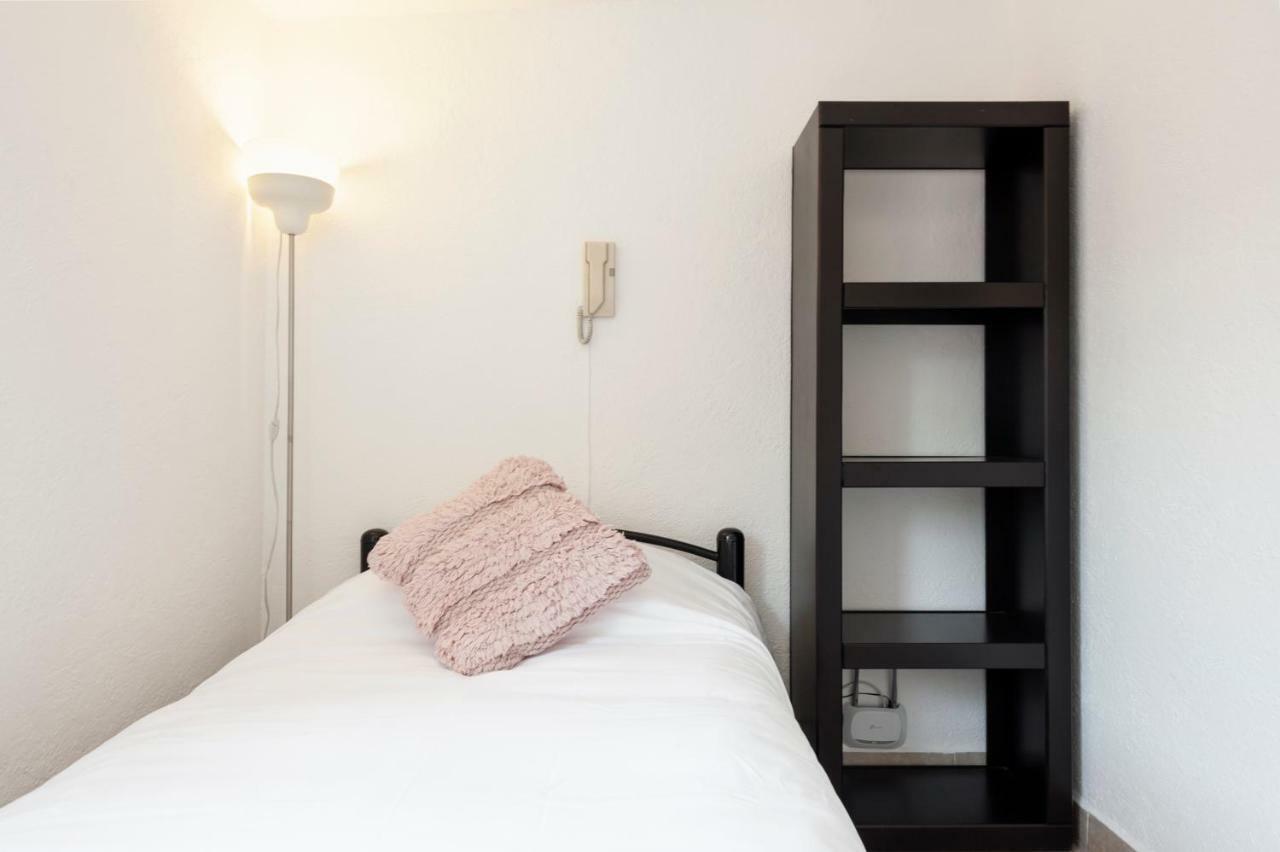 Single Room Bathroom