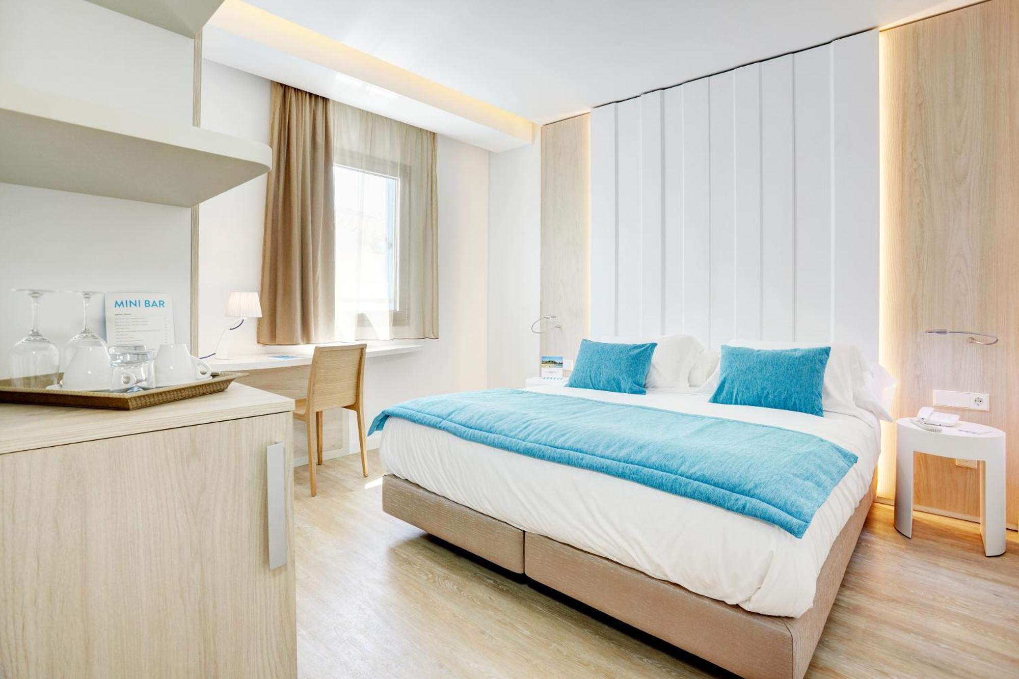 Standard Room Partial Sea View
