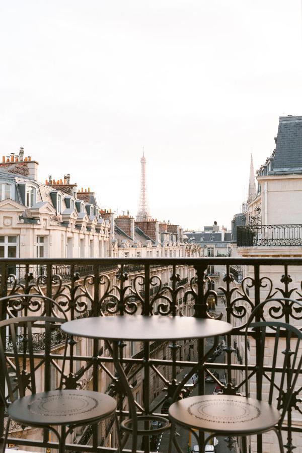 Executive room Balcony & Eiffel Tower