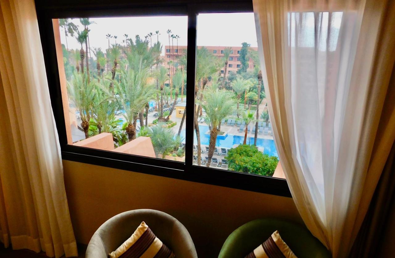 Habitación Doble Deluxe con vistas a la piscina