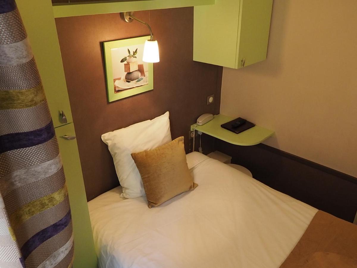 Single Room,970360702:JPEG