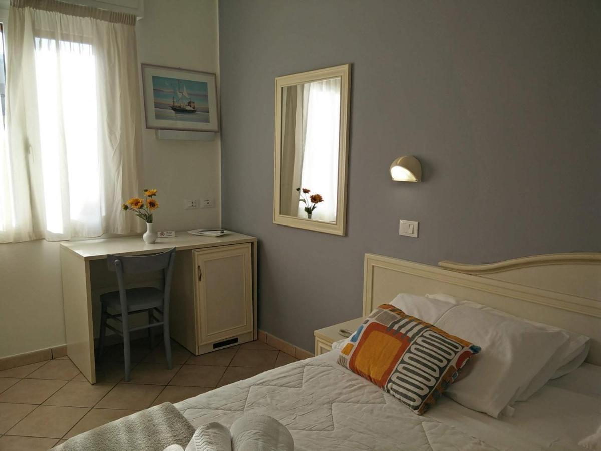 Triple Room,973444003:JPEG