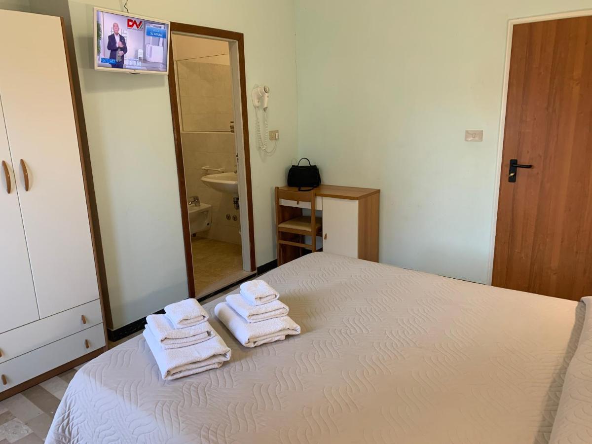 Doppelzimmer mit Balkon