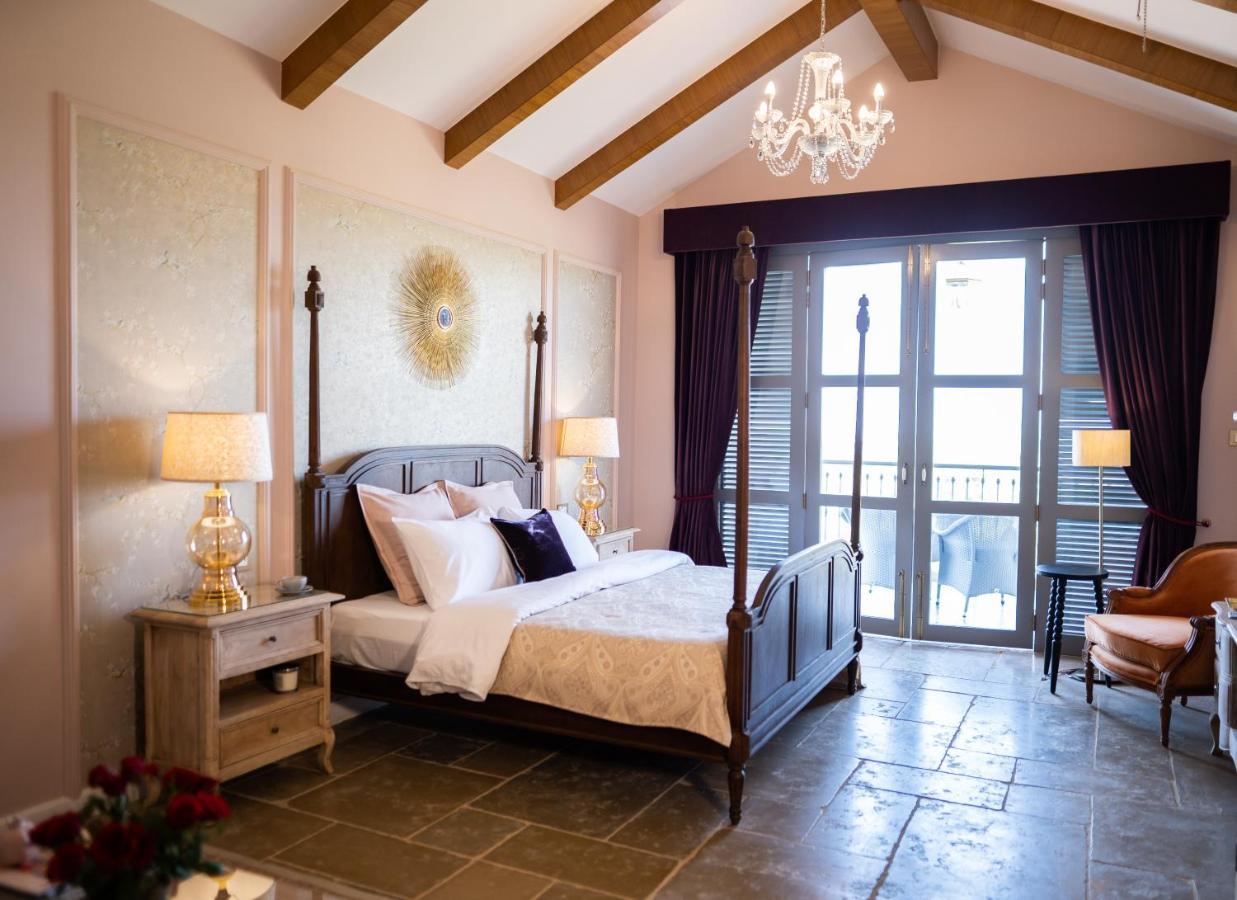 Grand Cru Room tour & Tasting experience at Sula Vineyards on spa & Complimentary welcome drinks on arrival Happy Hours 11 from 4 to 7 pm,995429935:JPEG