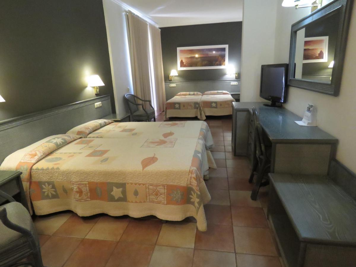 Familienzimmer (2 Erwachsene + 2 Kinder)