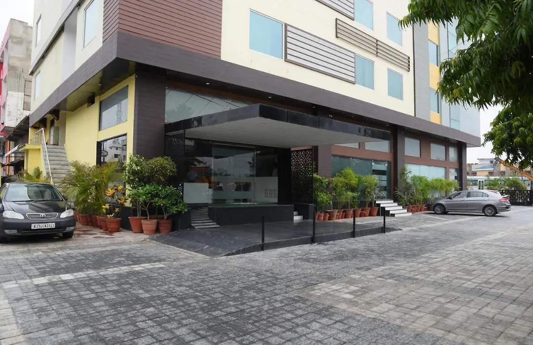 Broadway Inn-1