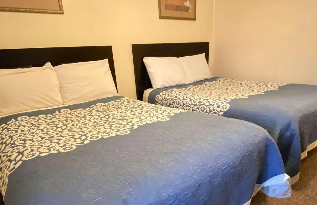 Country Place Inn And Suites White Haven-1