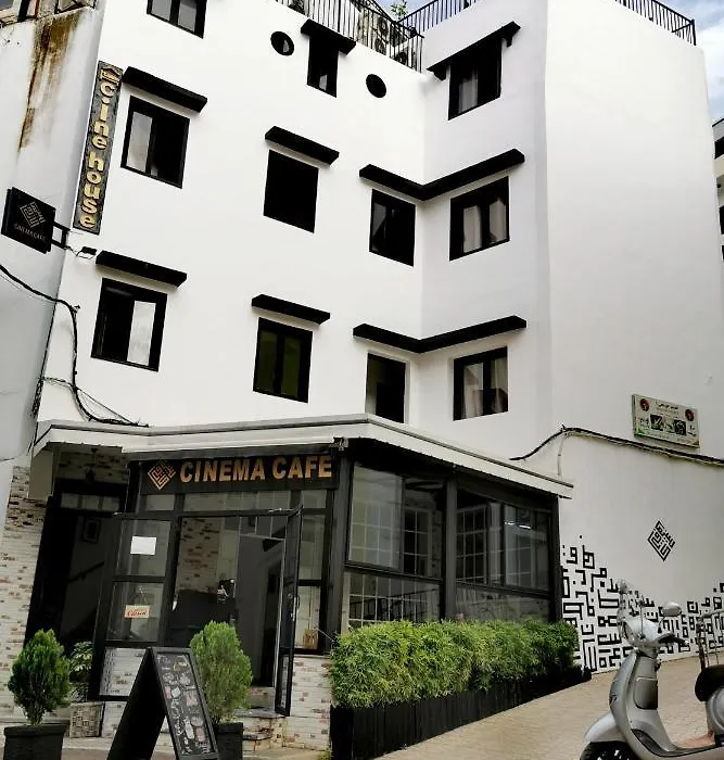 Cine House-1