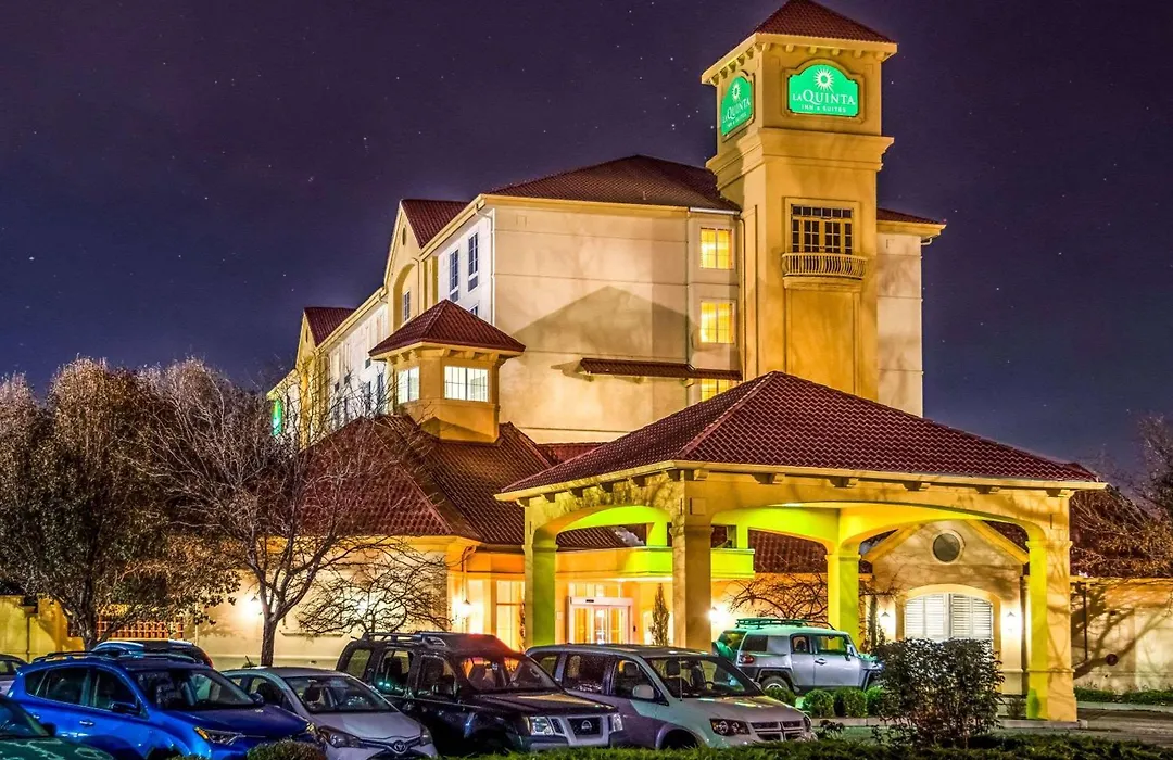 La Quinta Inn & Suites By Wyndham Colorado Springs South Ap-1