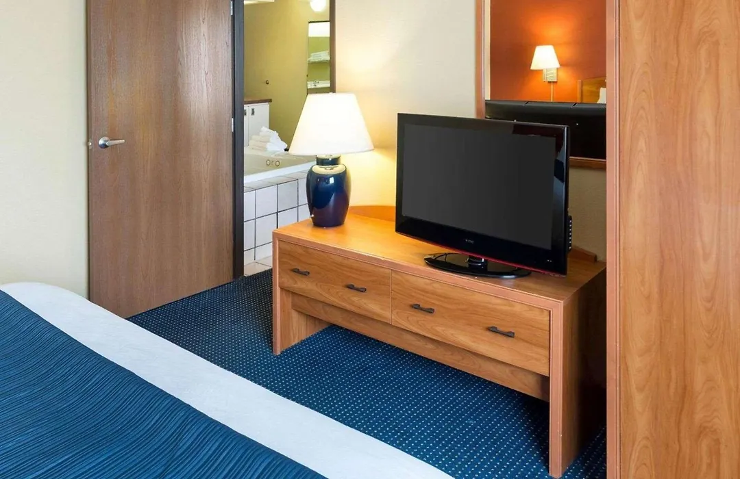 Quality Inn Lakeville North-1