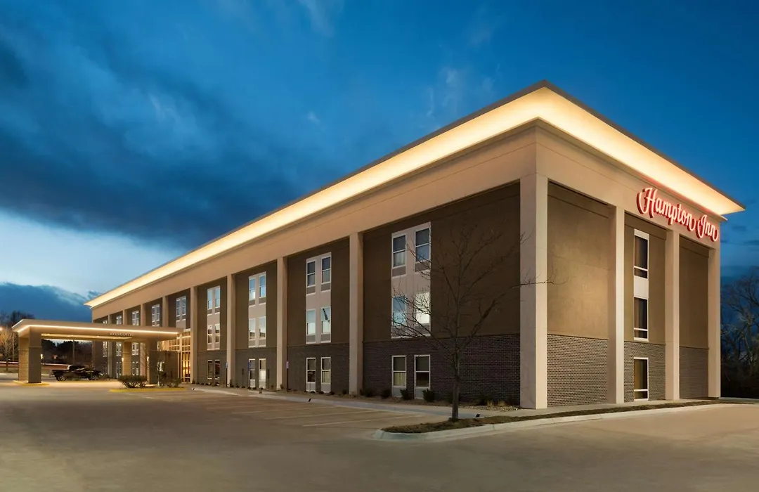 Hampton Inn Lawrence-1