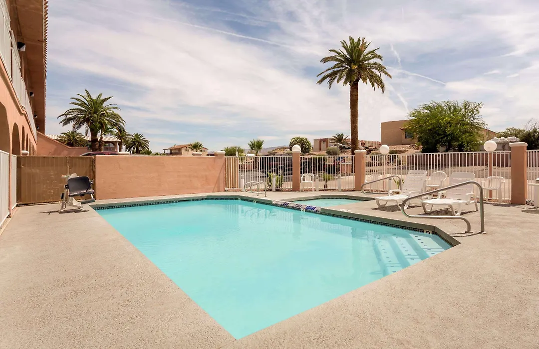 Days Inn By Wyndham Bullhead City-1