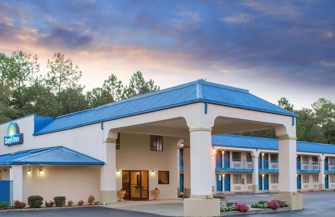 Days Inn By Wyndham Picayune-1