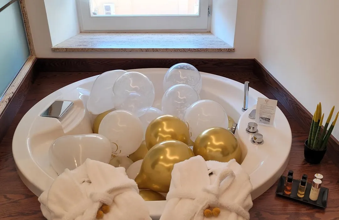Palazzo Ferrucci Luxury Suites-1