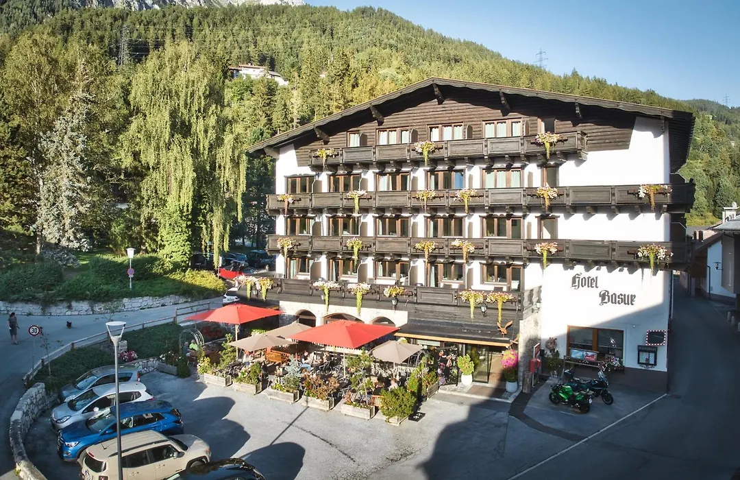 Berghotel Basur-1