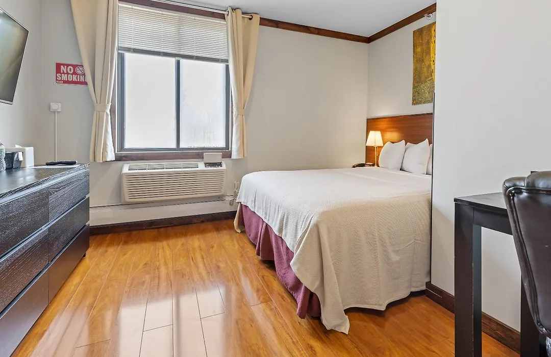 LIC Hotel-1