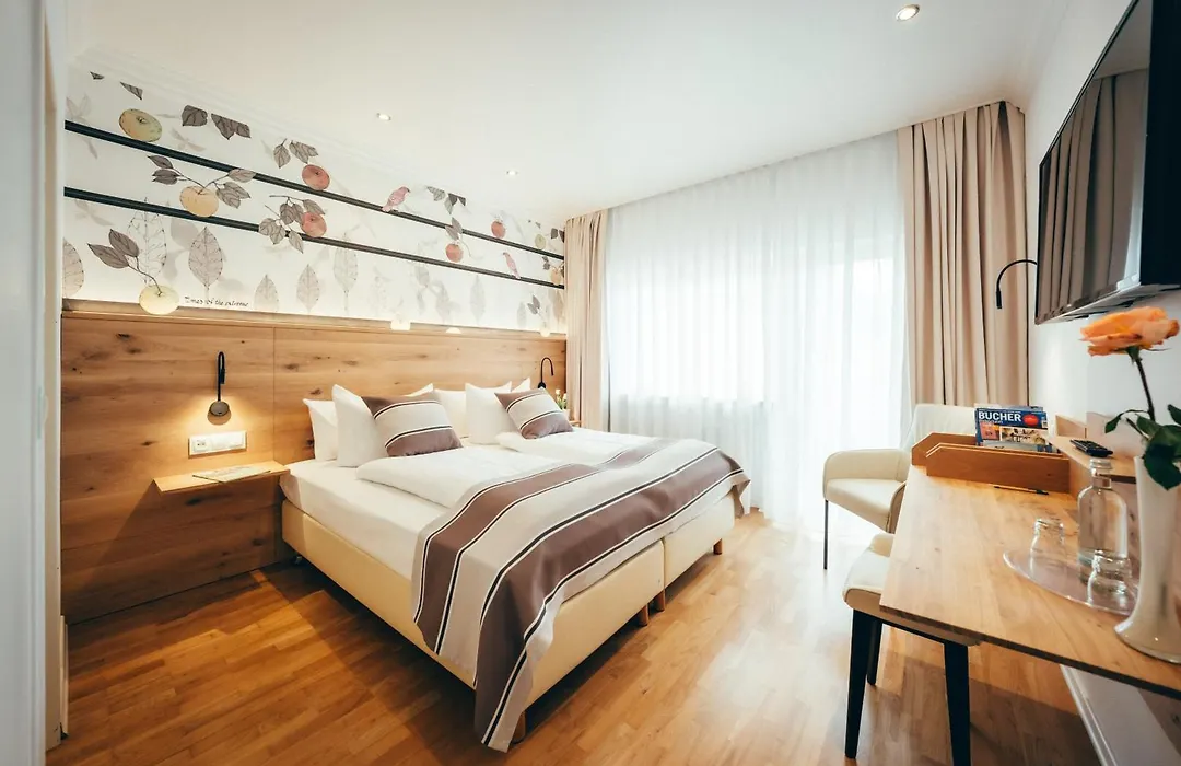 Landidyll Hotel Weidenbrück-1