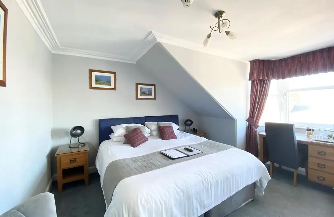 Daviot Guest House-1