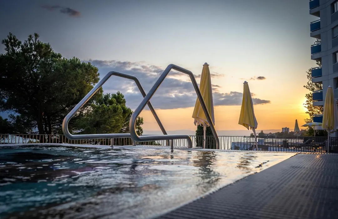 Hotel Mona-1