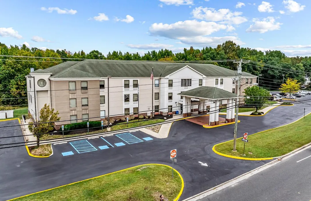Holiday Inn Express & Suites Carneys Point - Pennsville By Ihg-1