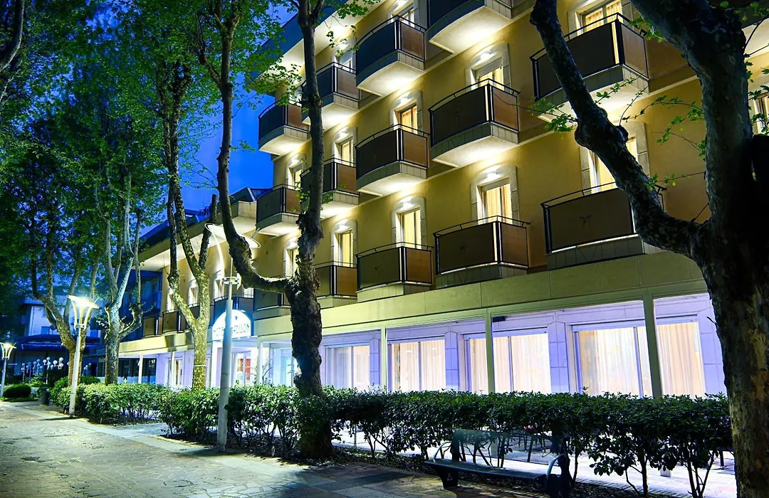 Hotel Madison-1