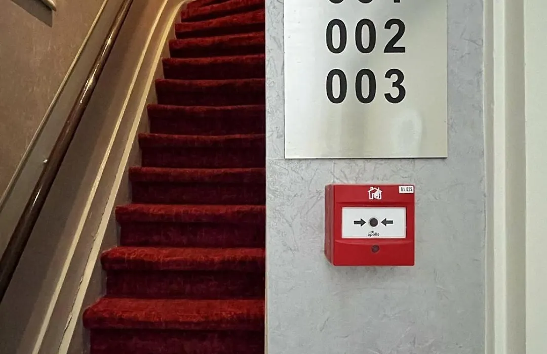 Facade Hotel Amsterdam-1