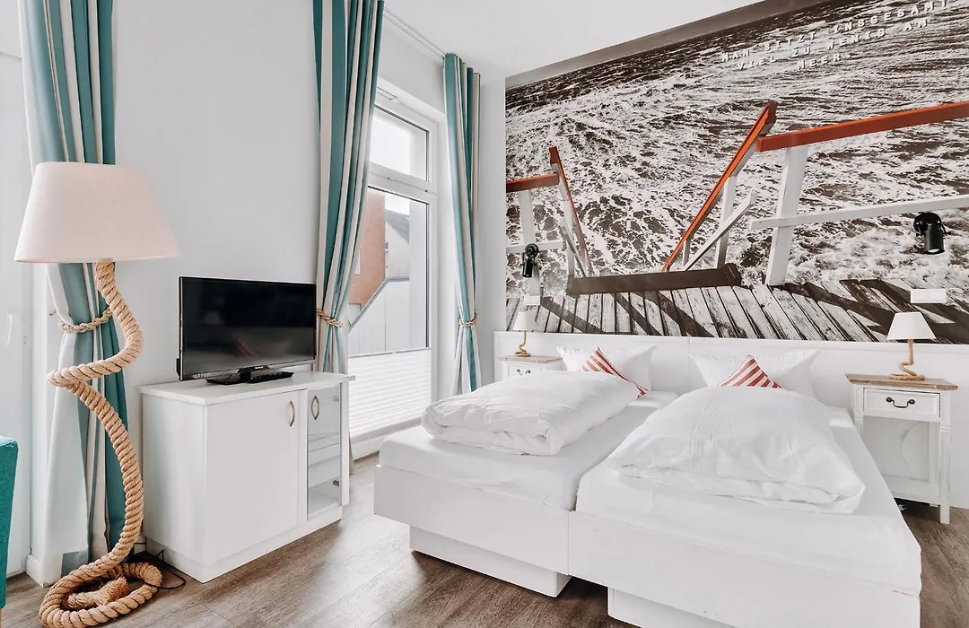 Hotel Inselhof Borkum-1