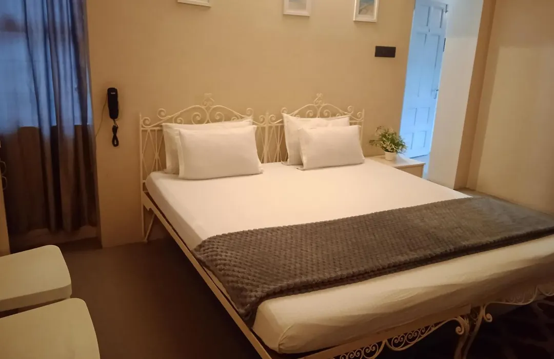 Rockski Boutique Bed & Breakfast-1