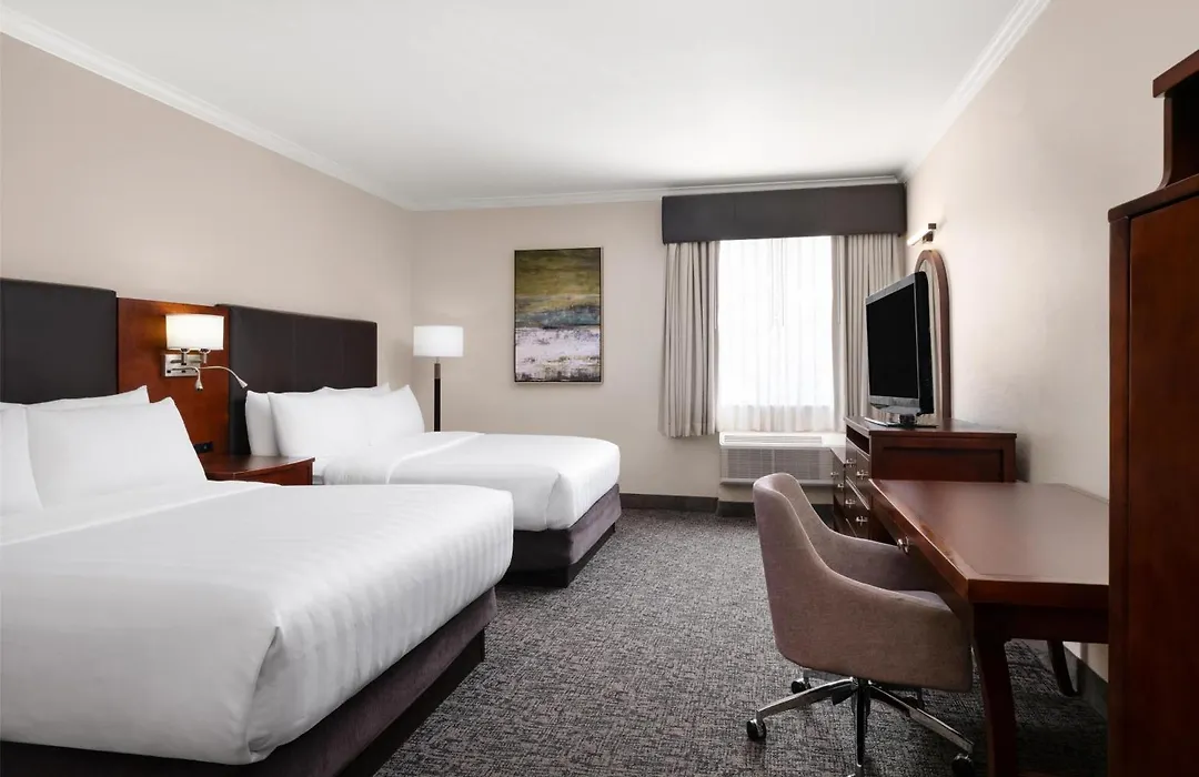 Best Western Plus Downtown Inn & Suites-1