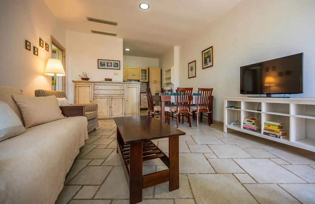 Fuori Rotta Holiday Home-1